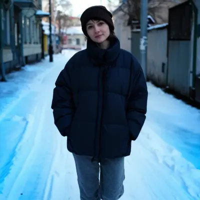 Милана, 25